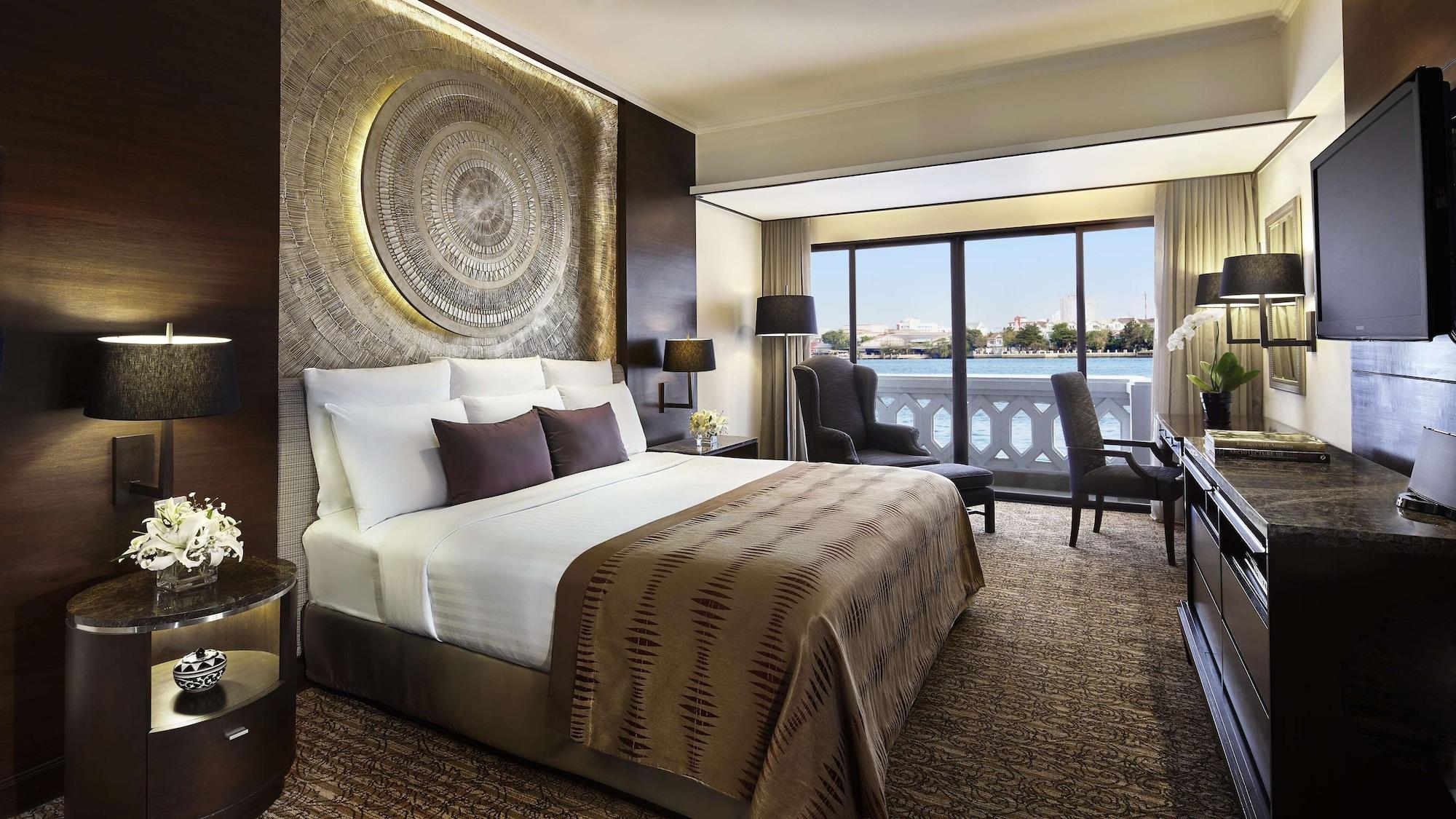 Anantara Riverside Bangkok Resort Exteriér fotografie A room at the Four Seasons Hotel, Cairo