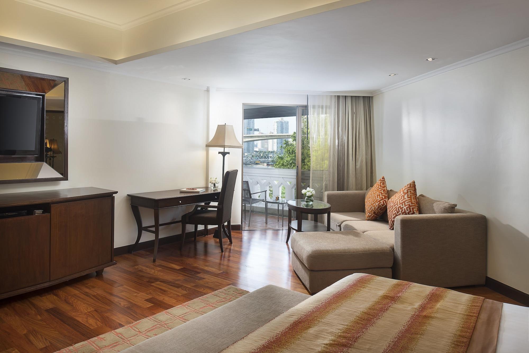 Anantara Riverside Bangkok Resort Exteriér fotografie A suite at the hotel