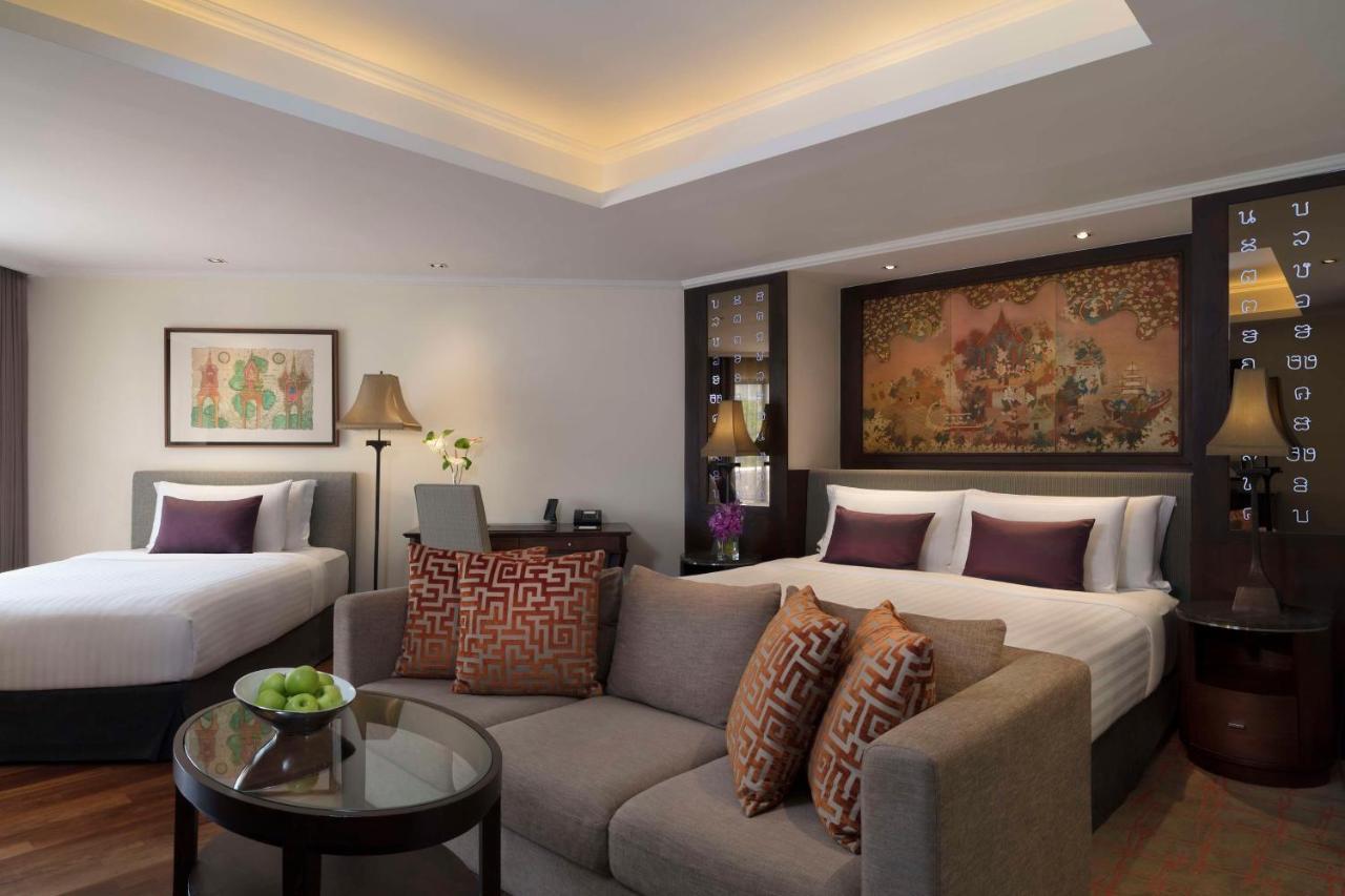 Anantara Riverside Bangkok Resort Exteriér fotografie A suite at the hotel