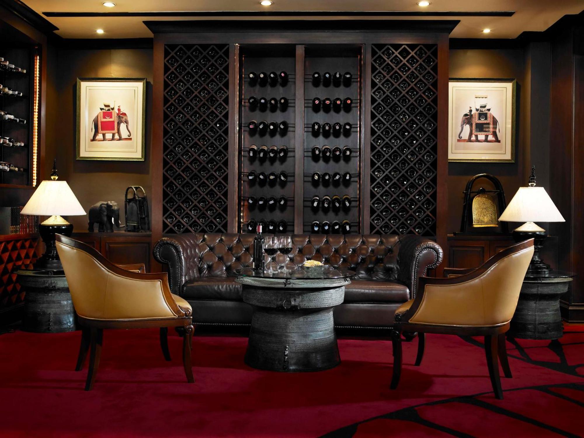 Anantara Riverside Bangkok Resort Exteriér fotografie The Wine Library