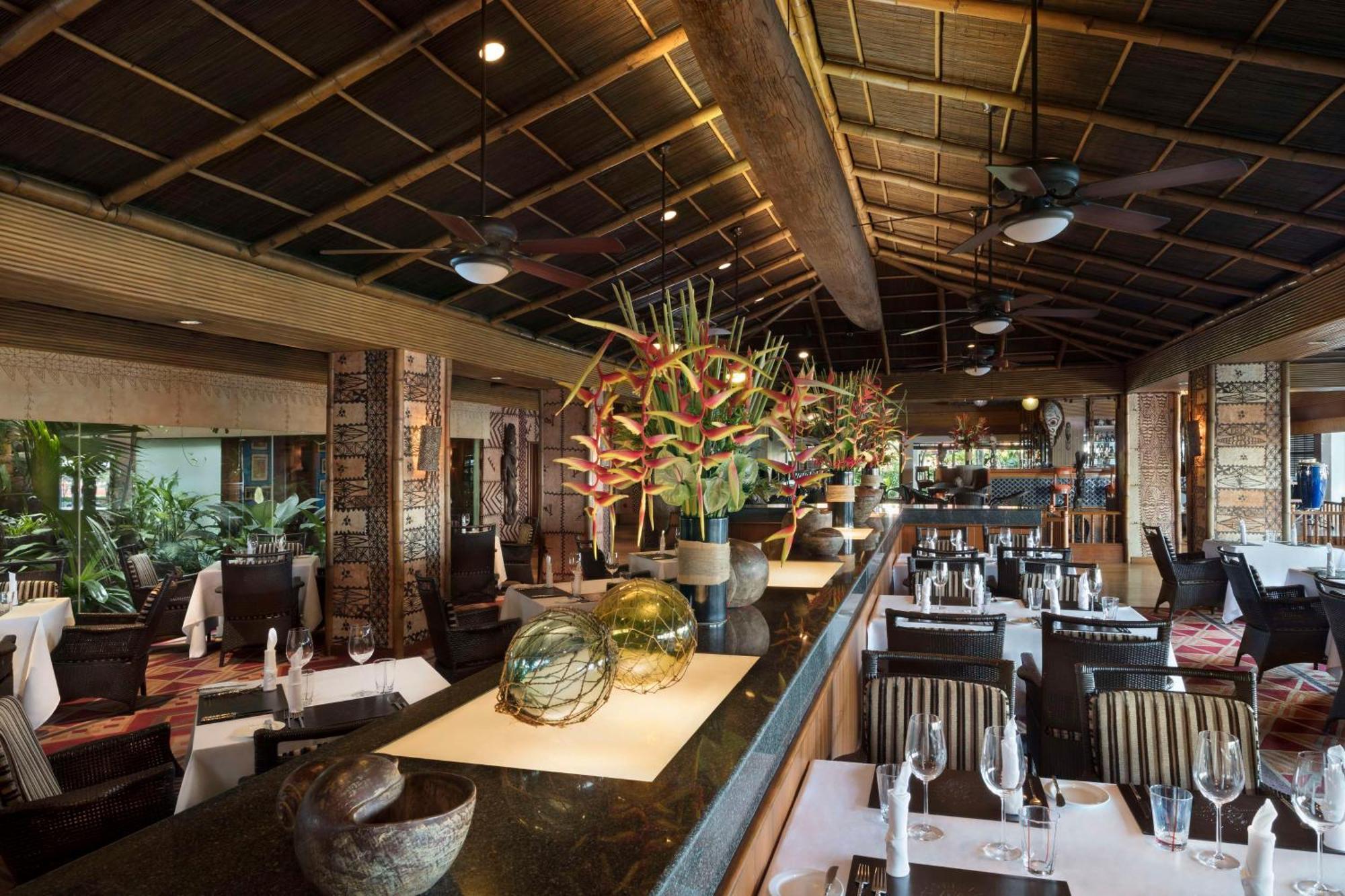 Anantara Riverside Bangkok Resort Exteriér fotografie The interior of the restaurant