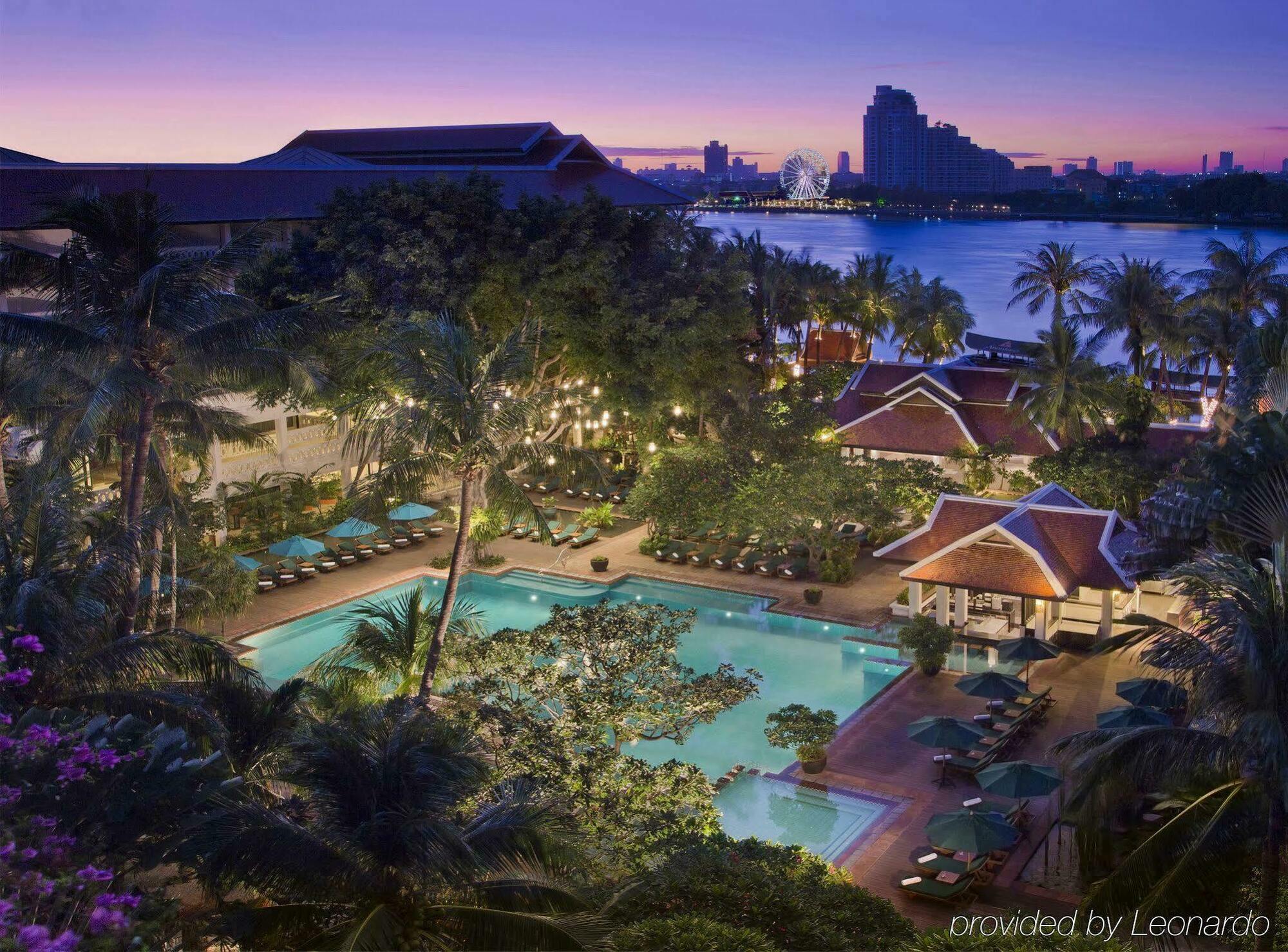 Anantara Riverside Bangkok Resort Exteriér fotografie The Royal Pool at The Royal